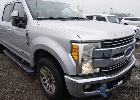 2017 Ford F-250 Lariat из США, поврежденный, VIN 1FT7W2AT9HEB94754